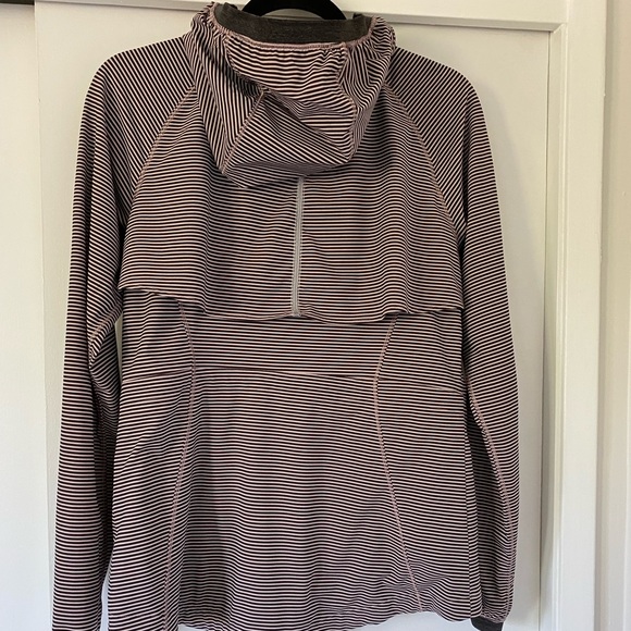 lululemon running jacket - Picture 3 of 7